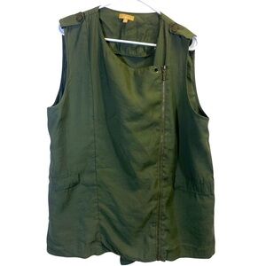Takara asymmetric Green Zipup Women's Vest, size XL